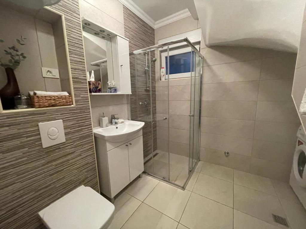 Villa Tamara With Garden And River View - Free Private Parking - Garage Мостар Екстер'єр фото