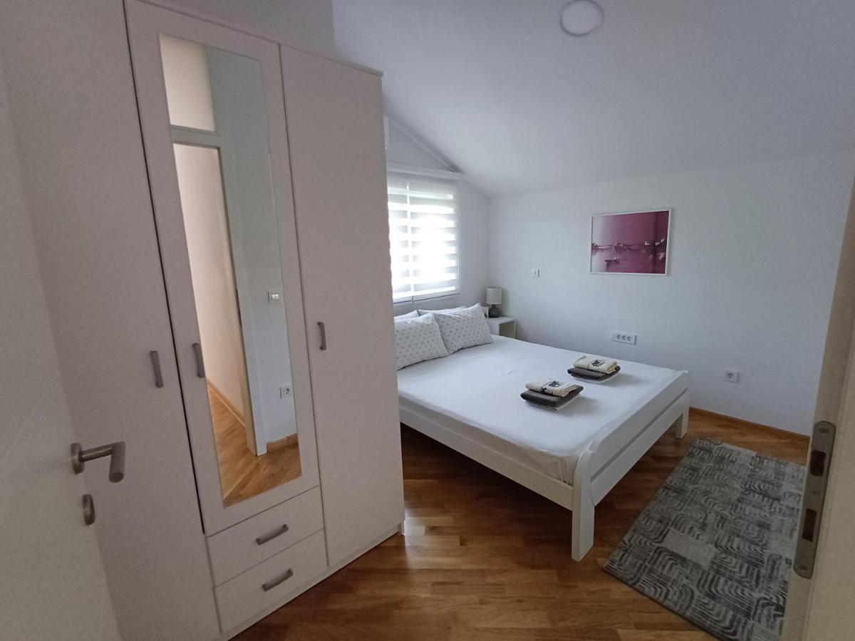 Villa Tamara With Garden And River View - Free Private Parking - Garage Мостар Екстер'єр фото